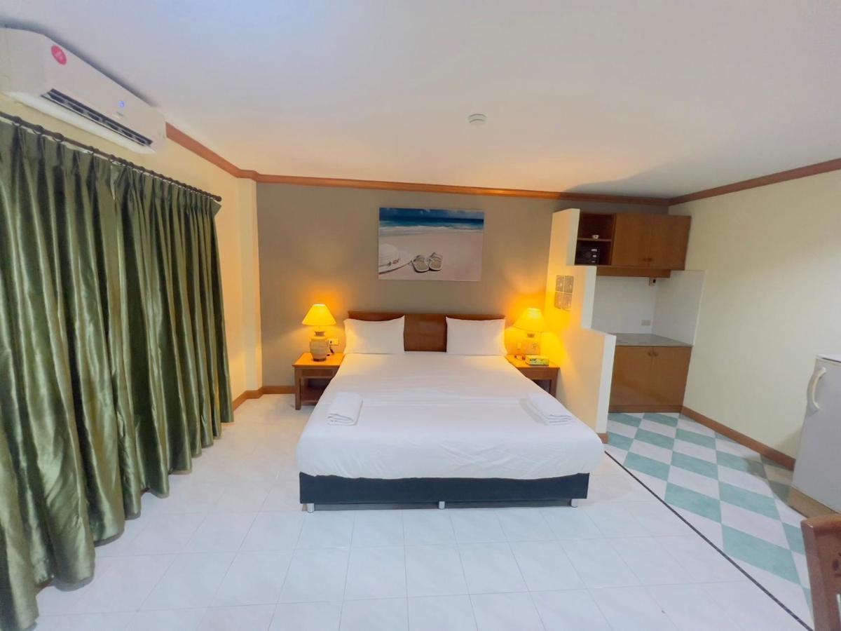 Royal Vista Hotel Patong Exterior foto
